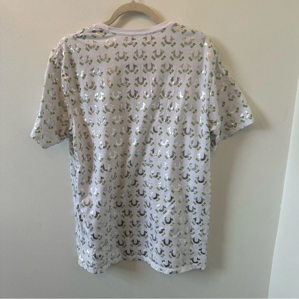 True Religion Silver Foil logo shirt Size Large EUC